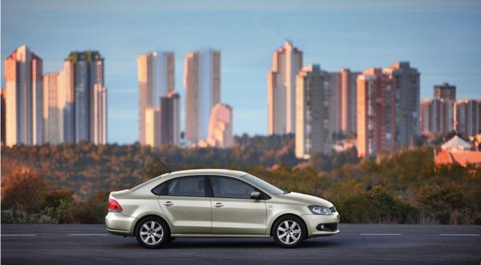 Volkswagen Polo savininkų atsiliepimai ir naujo sedano charakteristikos