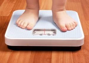Vaikų svorio padidėjimas mėnesiais: vaikų iki vienerių metų vystymosi tendencijos