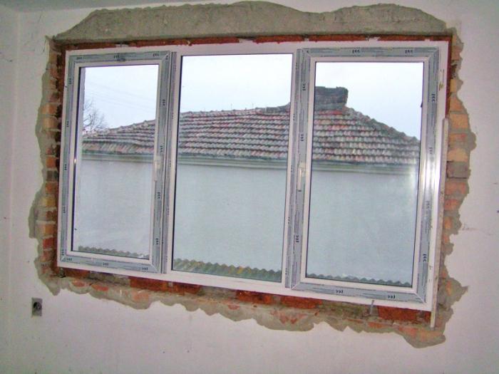 PVC langų montavimas mediniame name - naujų technologijų pritaikymas šalies namuose