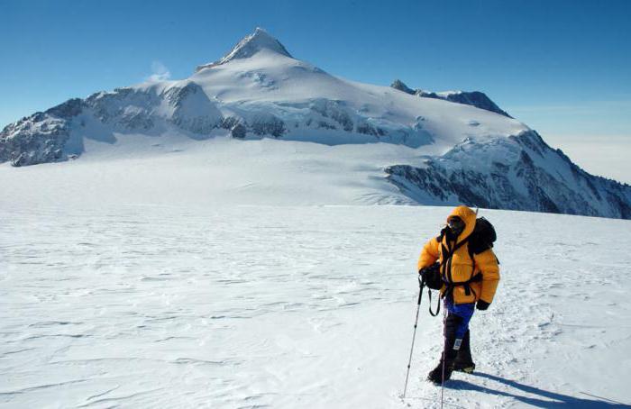 Aukščiausias taškas Antarktidoje. Šalčiausio žemyno reljefo savybės