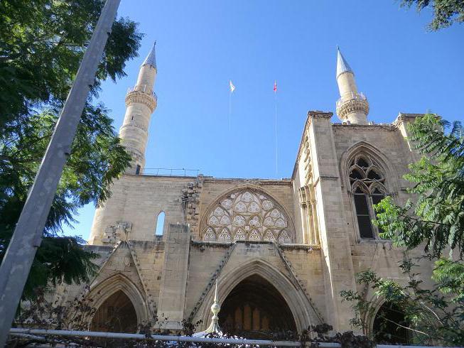 Kokie architektūros šedevrai yra didžiuotis Nikosija? Hagia Sophia - musulmoniškas Kipro simbolis