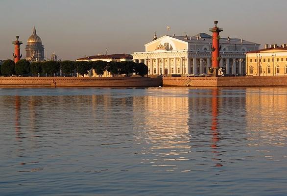 Vasiljevo sala - "Strelka", "Rostral column", vertybinių popierių birža